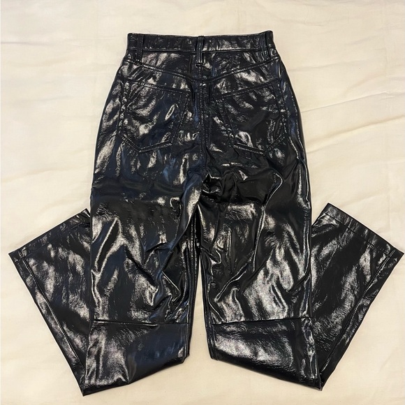 Abercrombie Curve Love ‘The 90s Straight Ultra High Rise’ Vegan Leather Pants - Picture 2 of 5